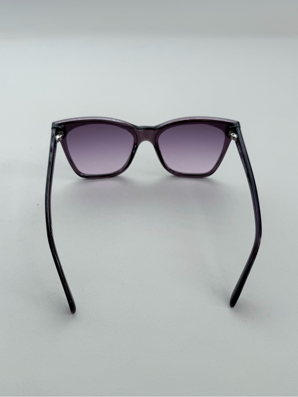 QUAY After Party Purple Oversized Sunglasses - Picture 3 of 9